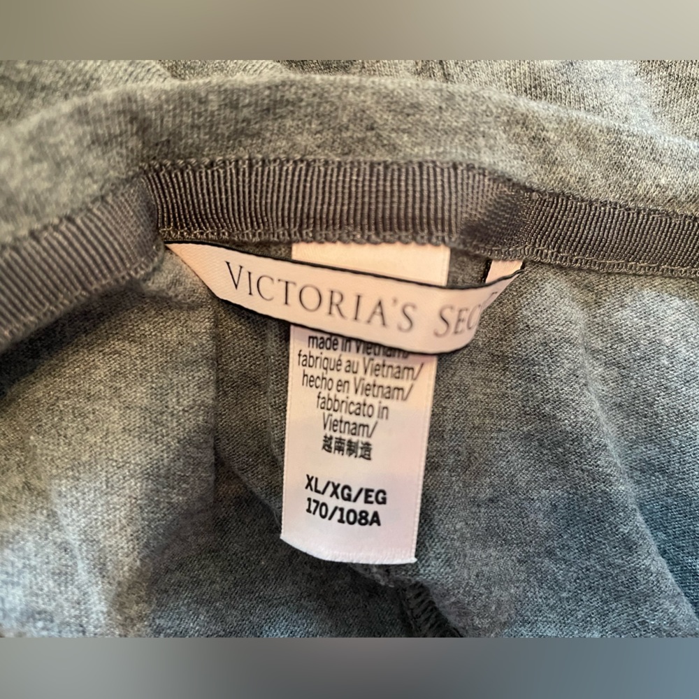Victoria’s Secret short sleeve night shirt size XLarge in dark grey - Picture 3 of 3